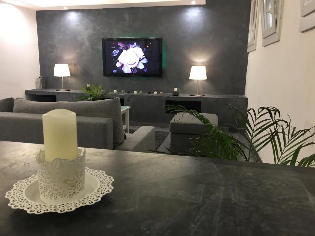 Suite & Spa Avignon Apartment